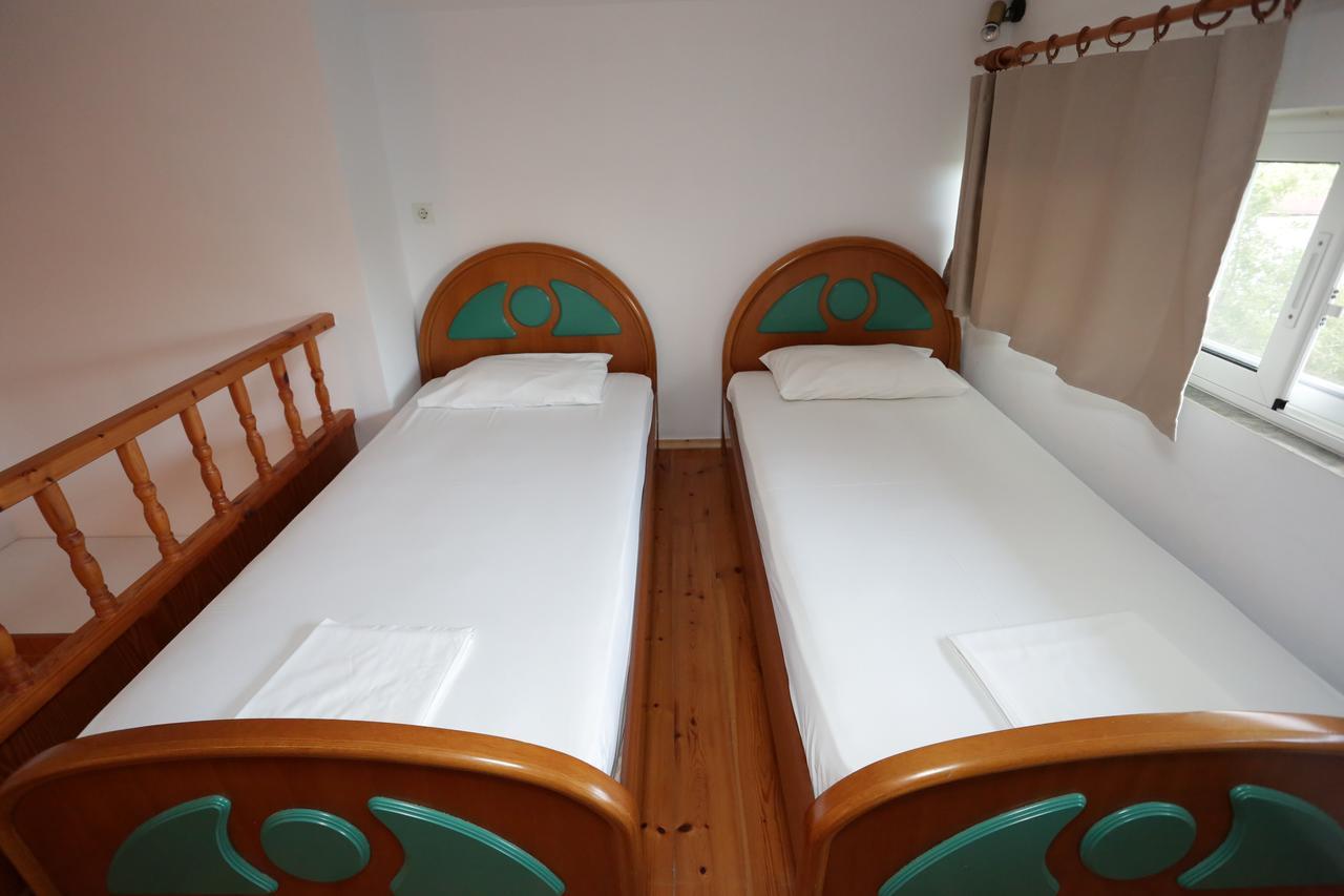 Artemis Suites Romanos  Luaran gambar