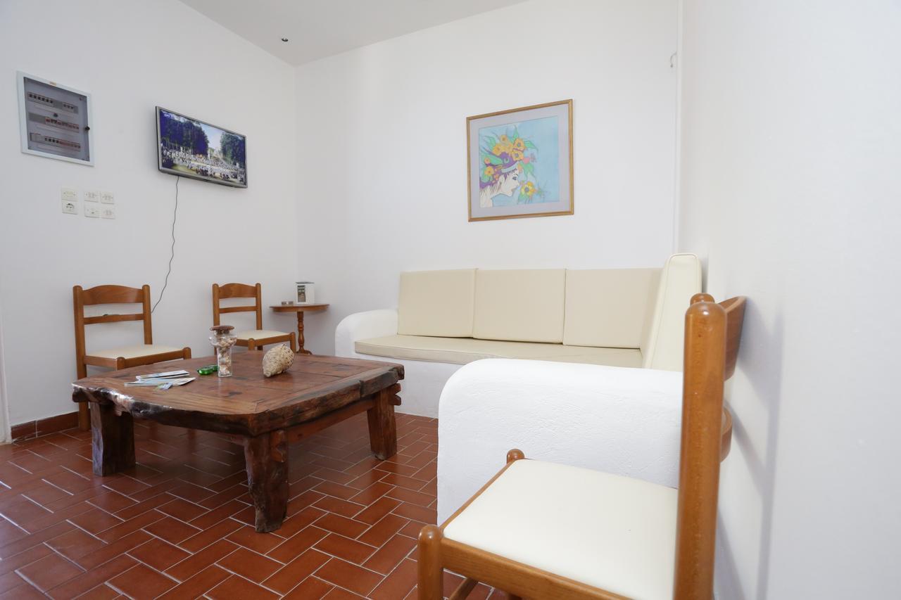 Artemis Suites Romanos  Luaran gambar